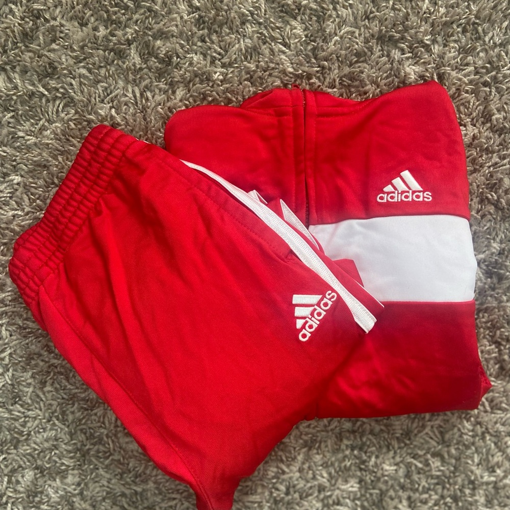Matching set Little Kids Adidas track suit size 6 red & white